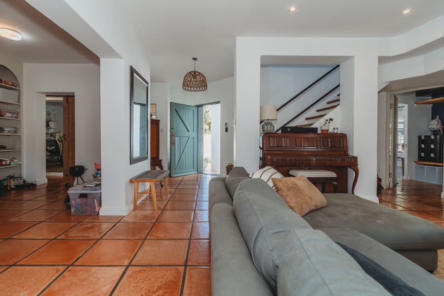 4 Bedroom Property for Sale in Heatherlands Western Cape